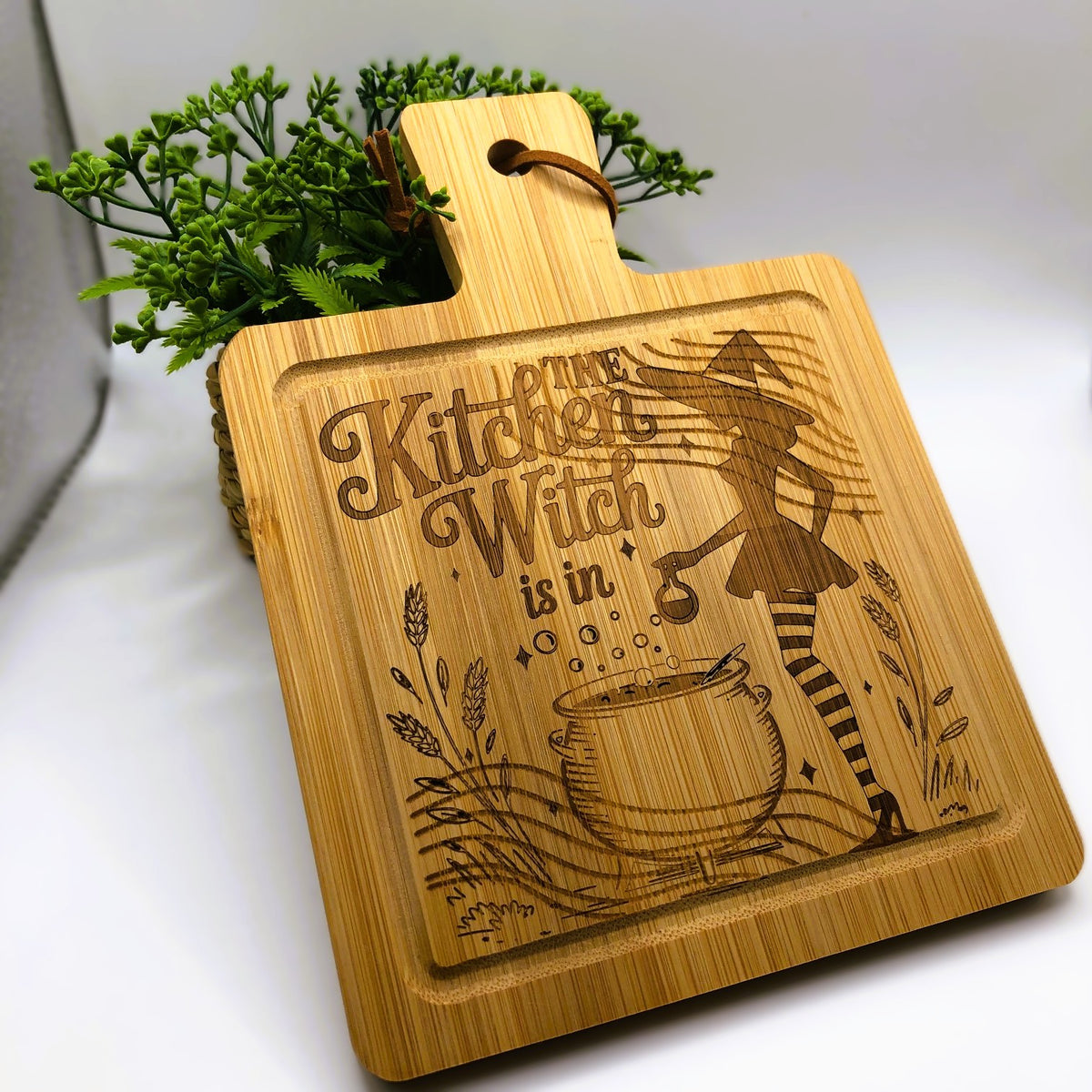 Planchette en Bambou Gravée – Collection "Cuisine Magique", Barbecue & Personnalisable