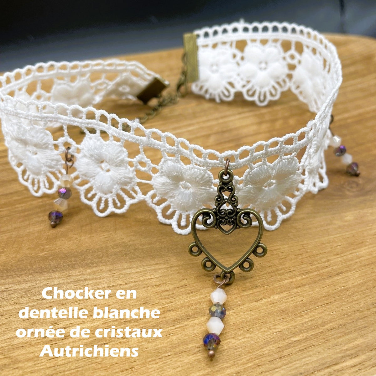 Collier Victorien Dentelle Noire et Cristaux Autrichiens