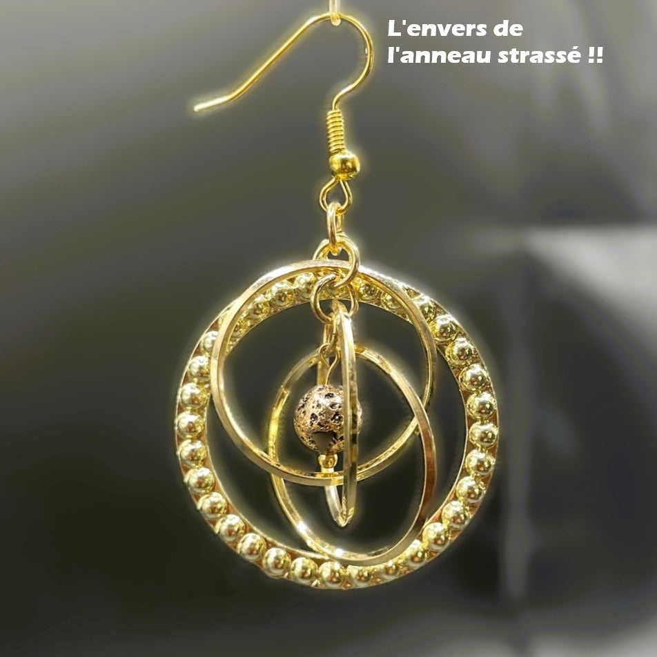 Créoles dorées 3 anneaux simples, un anneau strass et une perle gemme