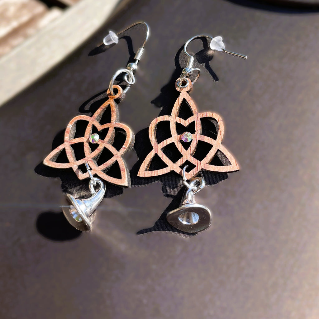 Boucles d'oreilles Triquetra / Coeur / chapeau pointu