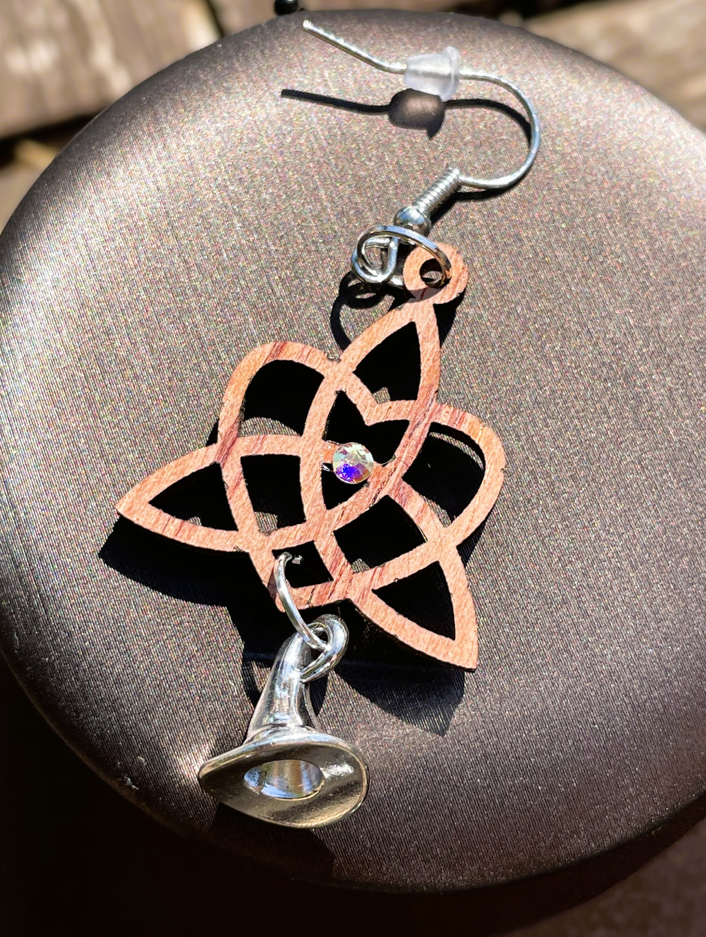 Boucles d'oreilles Triquetra / Coeur / chapeau pointu