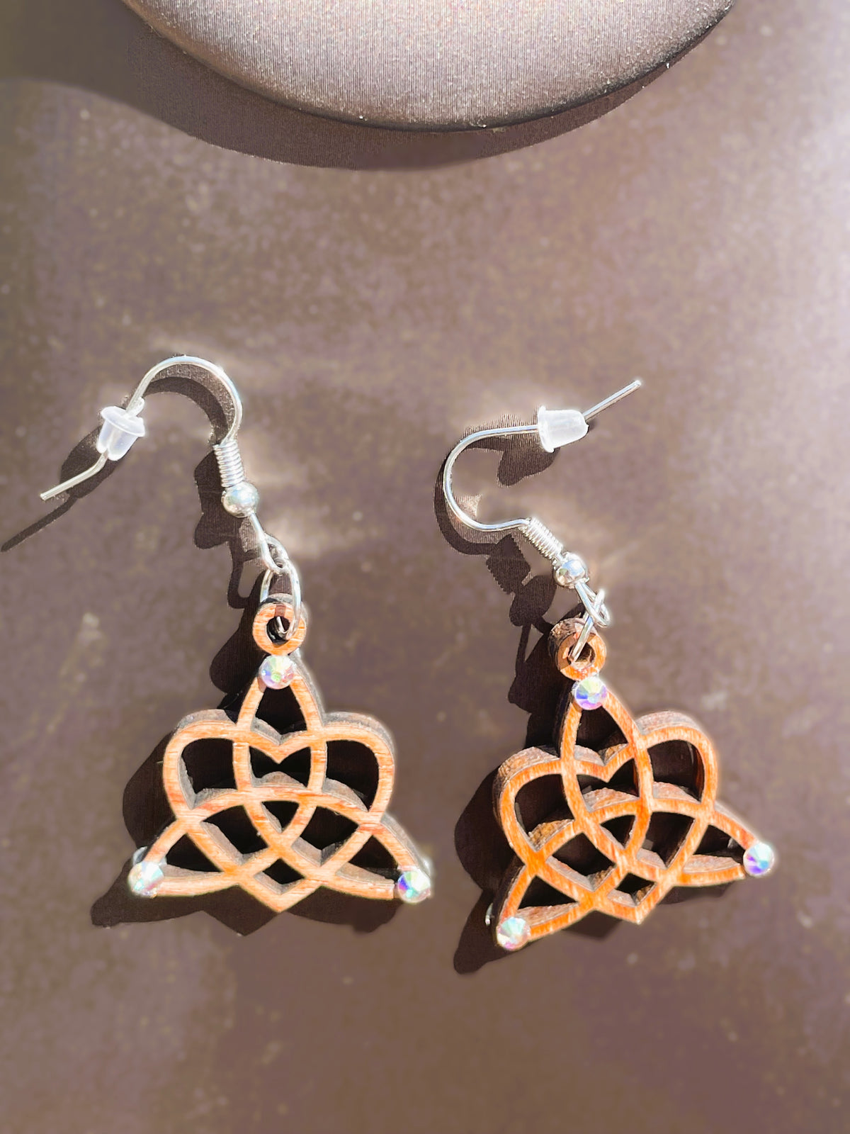 Boucles d'oreilles Noeud Triquetra / Coeur &  Strass