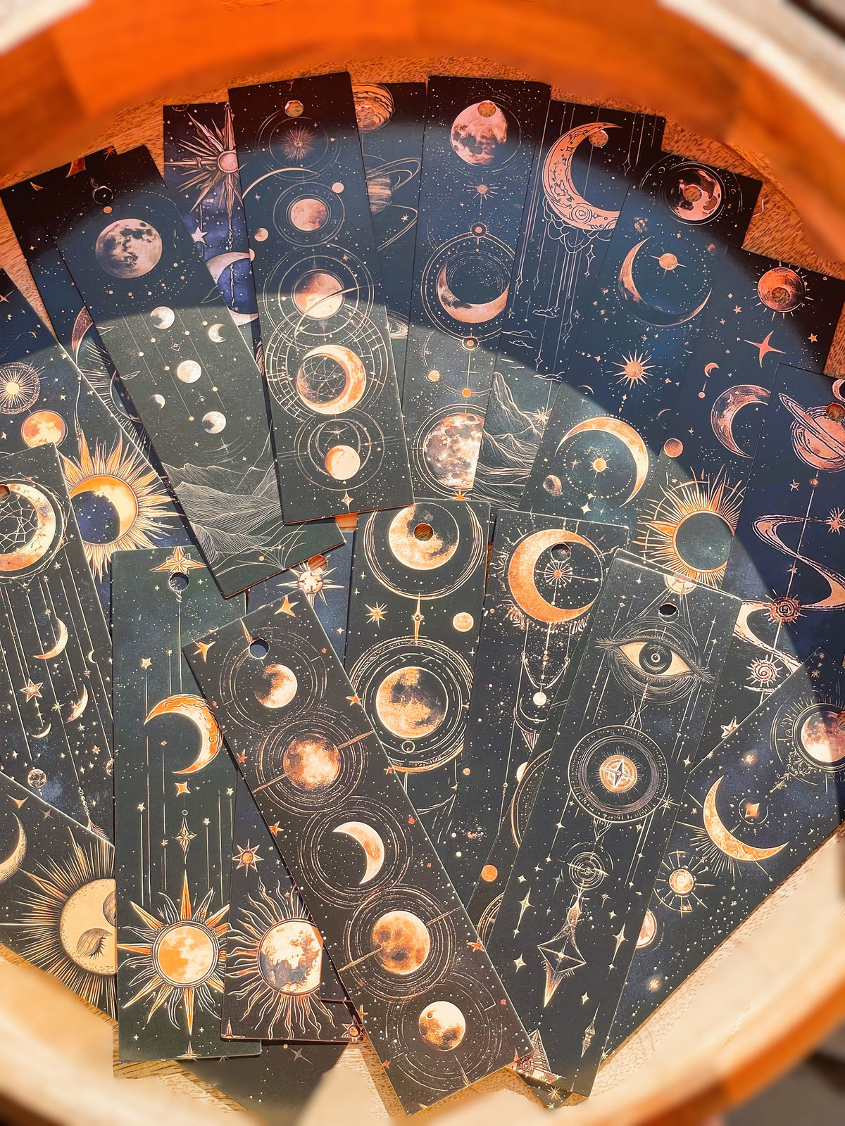 Marque-page Céleste et Mystique en Carton Souple – Design Astrologie & Phases de la Lune et personnalisable