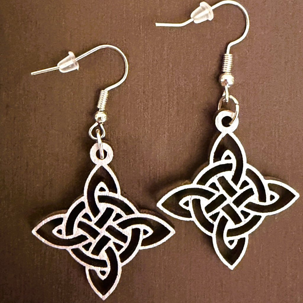 Boucles d'oreilles en bois argenté Noeud de Sorcière