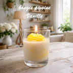 Bougie vanille des iles dans un verre épais transparent laissant apparaitre les marbrures, bougie coulée à la main