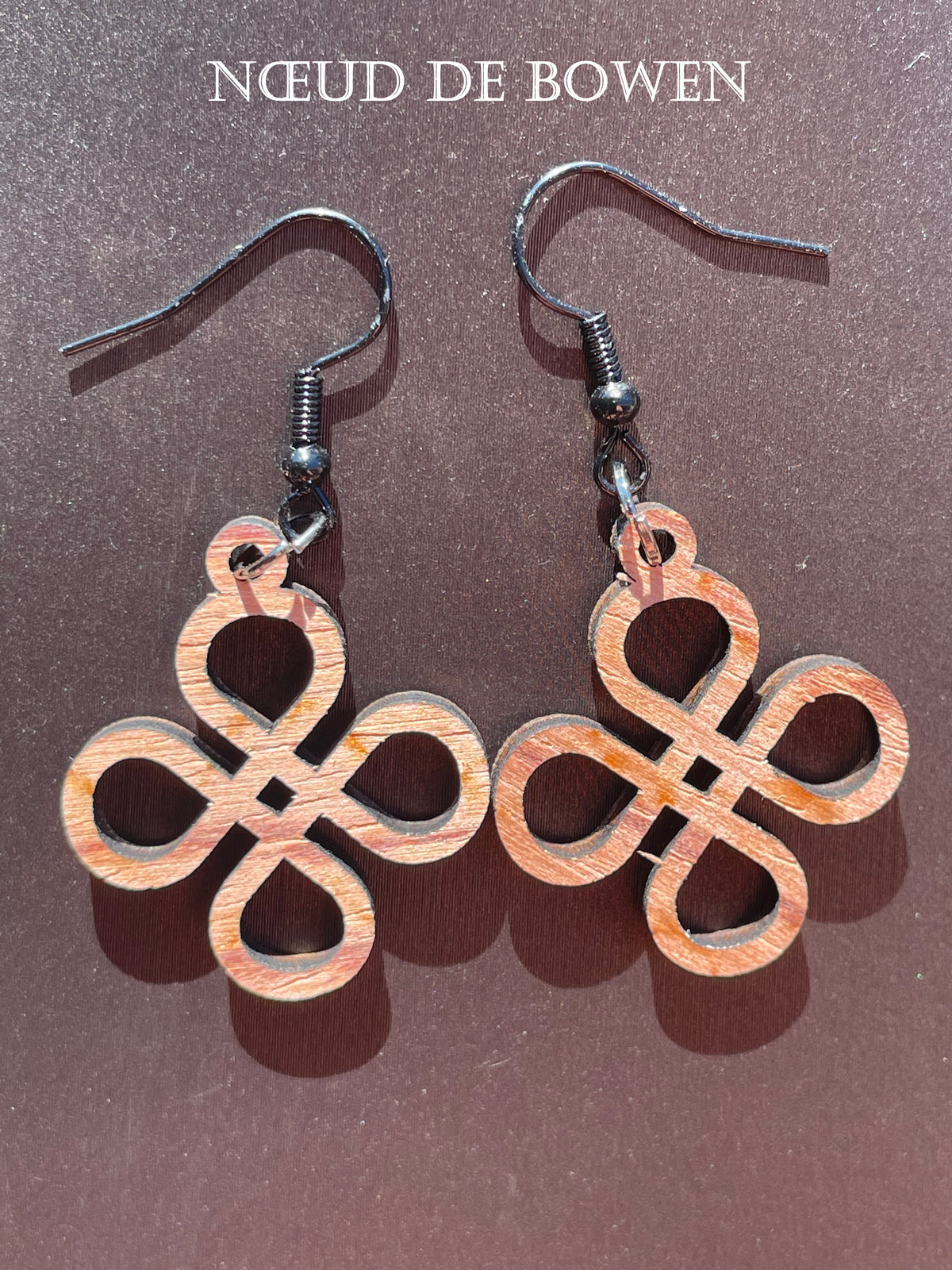 Lot de 5 paires de Boucles d'oreilles en bois de noyer