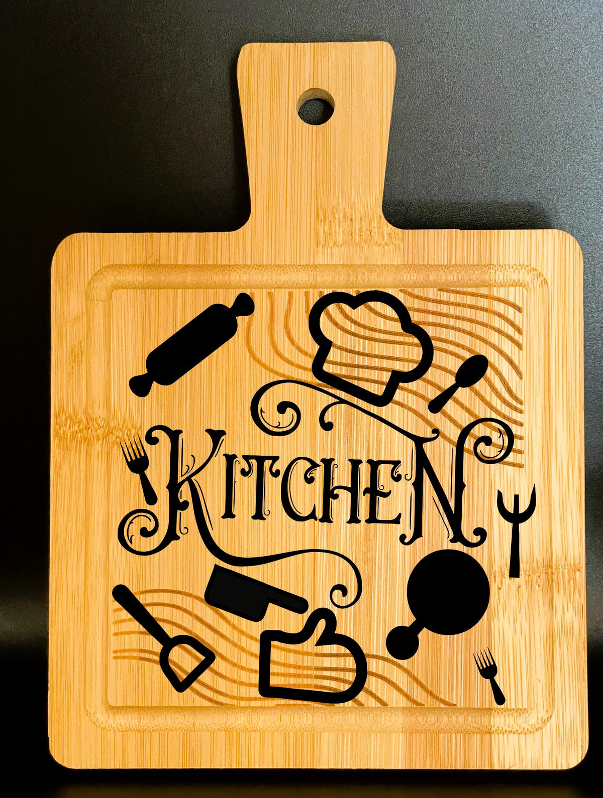 Planchette en Bambou Gravée – Collection "Cuisine Magique", Barbecue & Personnalisable