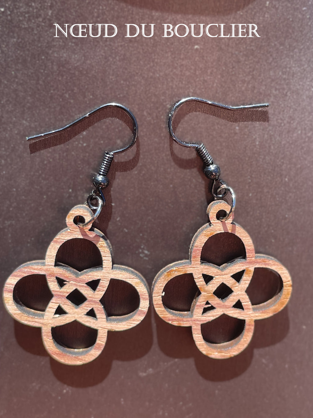 Lot de 5 paires de Boucles d'oreilles en bois de noyer
