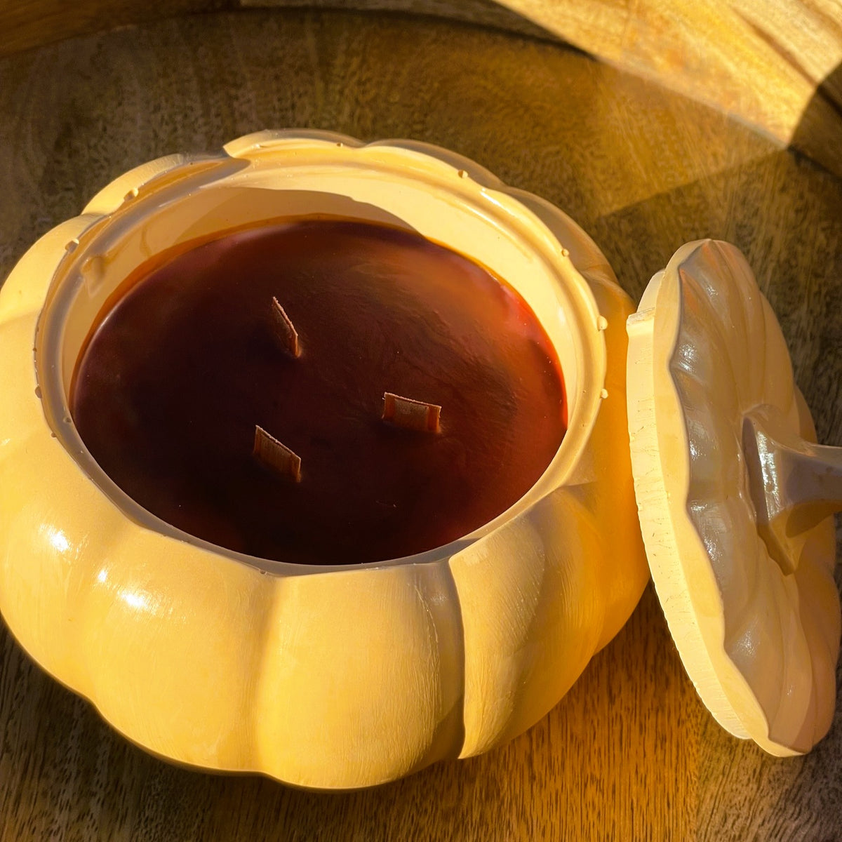 🕯️Invoquez la magie de l'automne dans votre rituel quotidien : Bougie Citrouille Grand Format